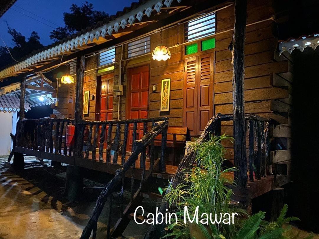 Rustic Chalet - Dahlia N Mawar At Sedim Vista Kulim Esterno foto